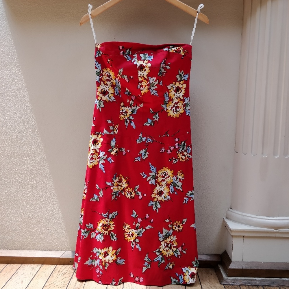 Floral strapless dress